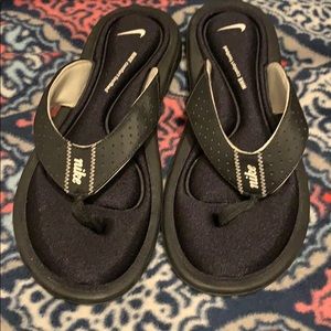 Women’s Nike Sandals/Flipflops